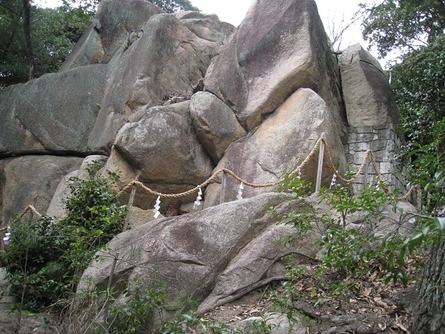 カタカムナ　越木岩神社
